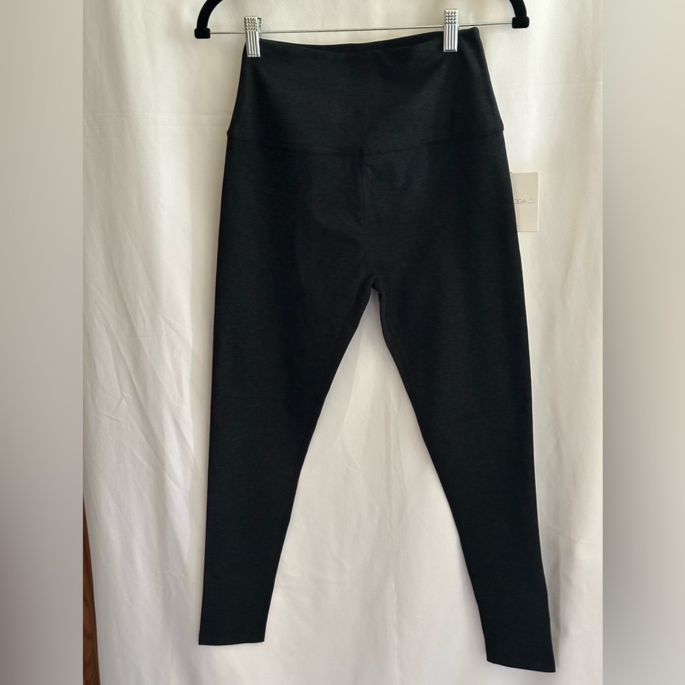 Beyond Yoga Size Large